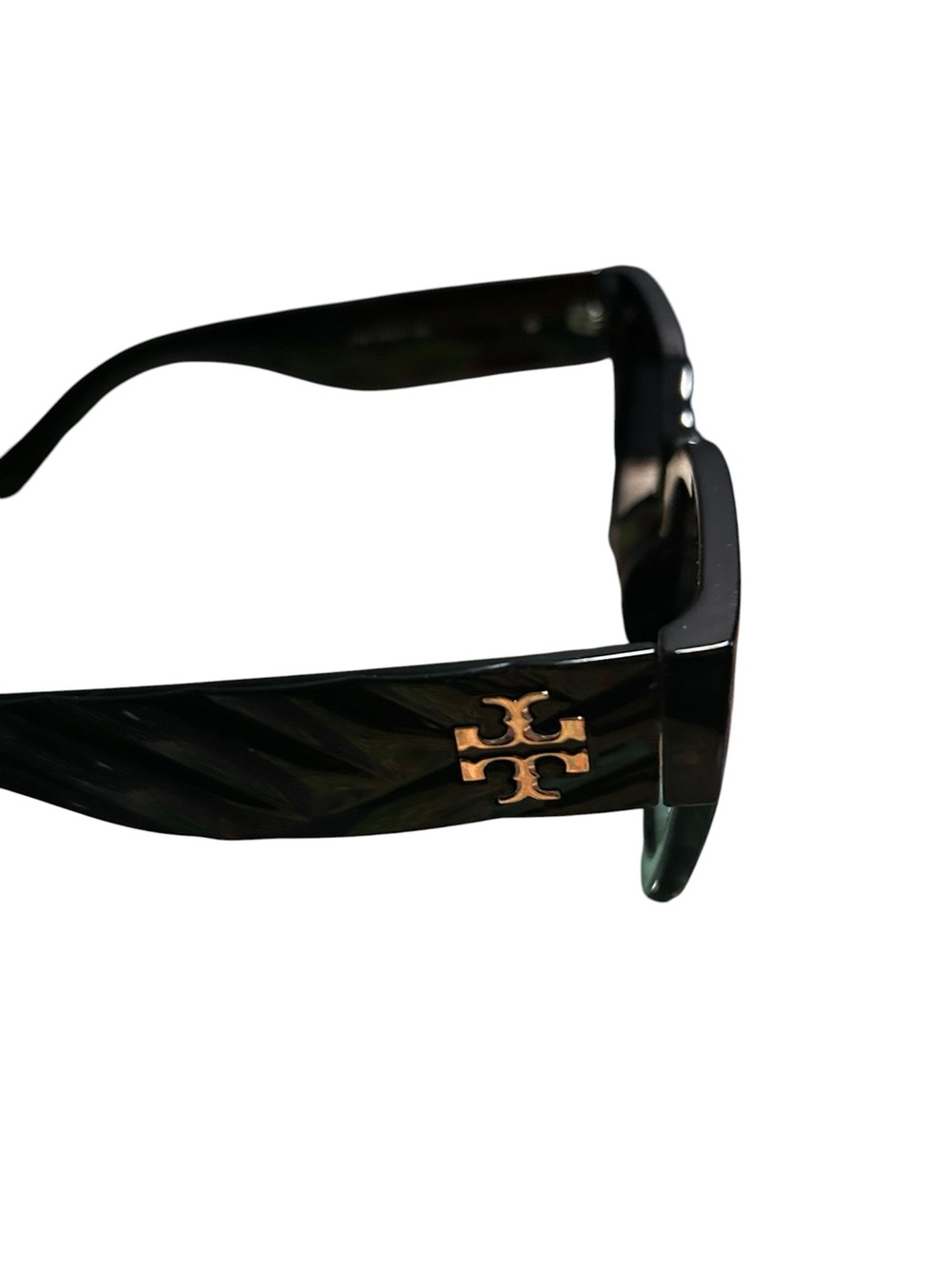 High Fashion Black Sunglasses with Gold Logo Accent! This one is 🔥!!